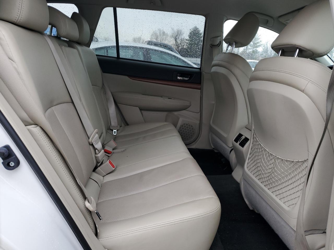 SUBARU OUTBACK
