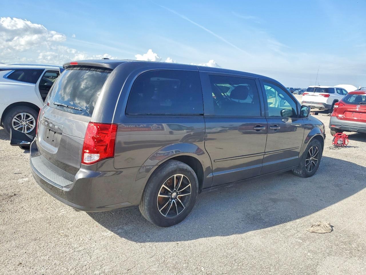 2015 DODGE GRAND CARAVAN — фото 3