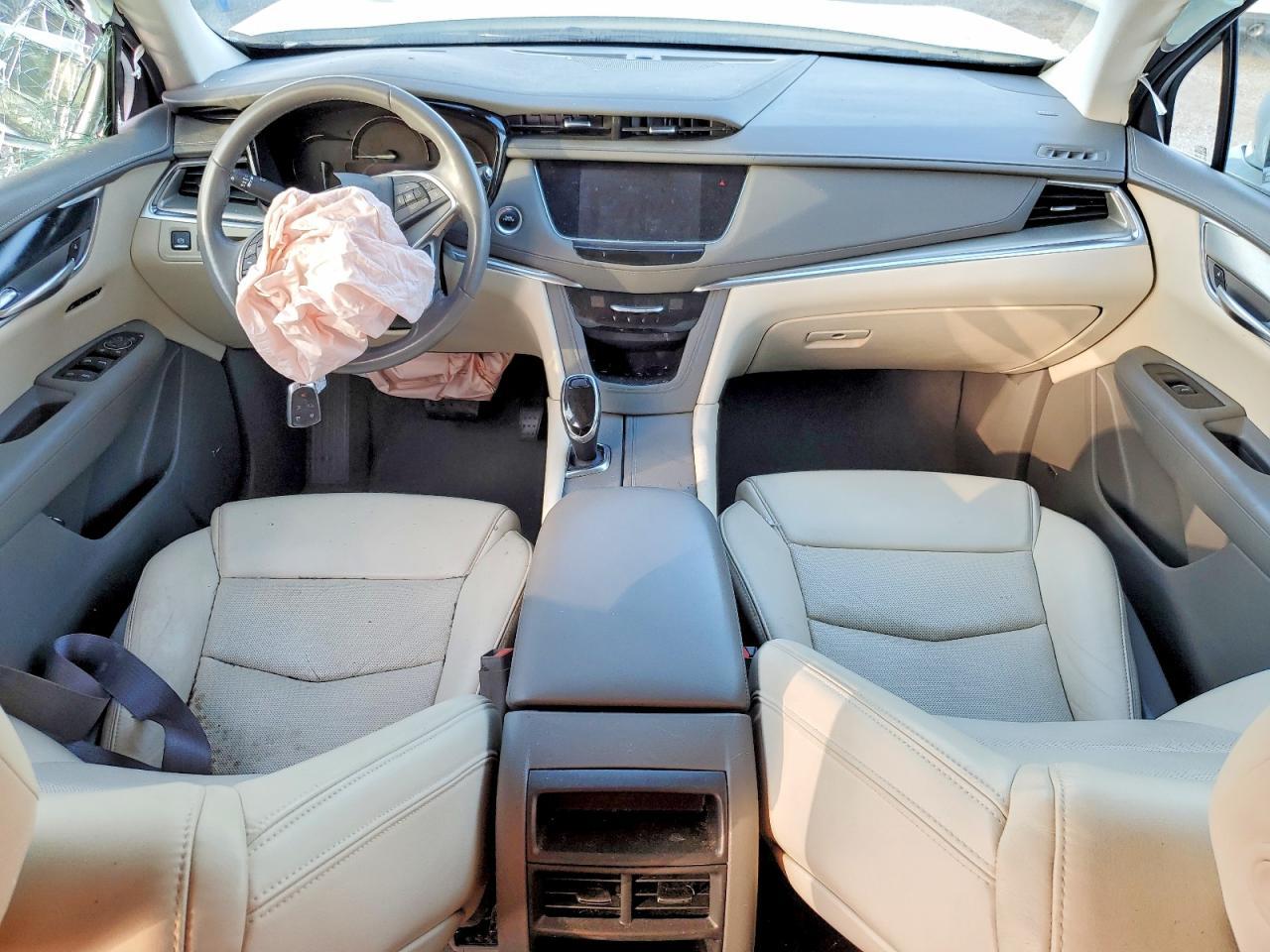 2018 CADILLAC XT5 — фото 8