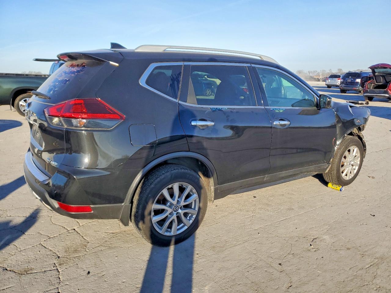 2018 NISSAN ROGUE — фото 3
