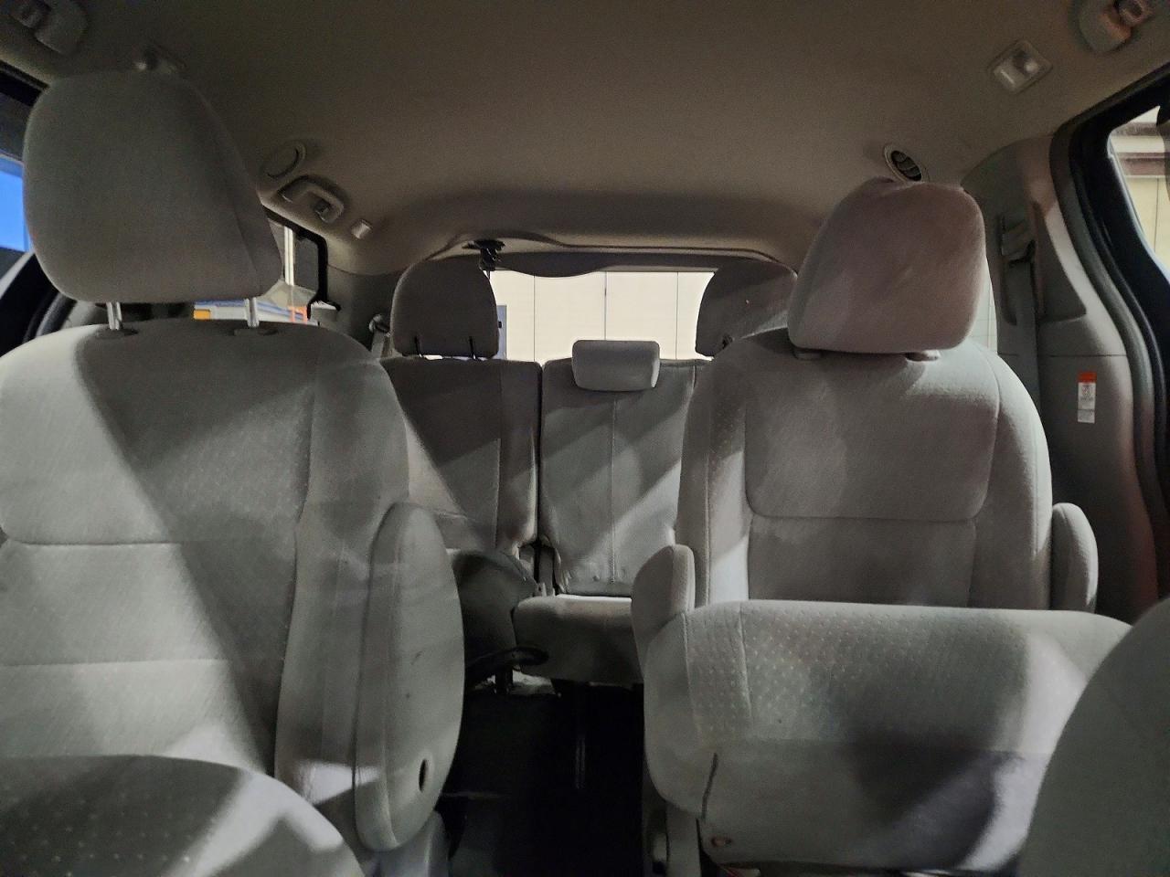 2015 TOYOTA SIENNA — фото 10