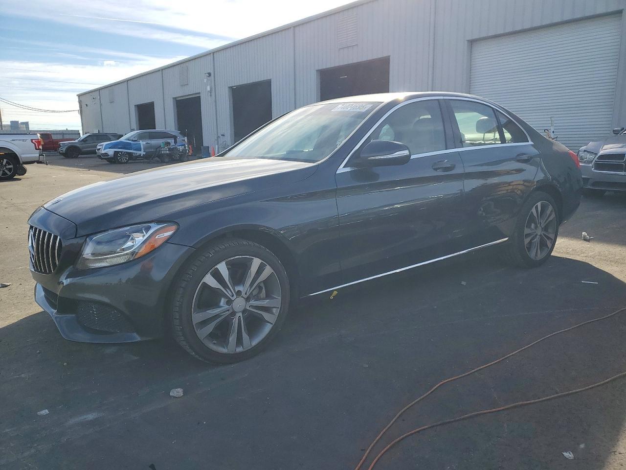 2015 MERCEDES-BENZ C-CLASS — фото 1