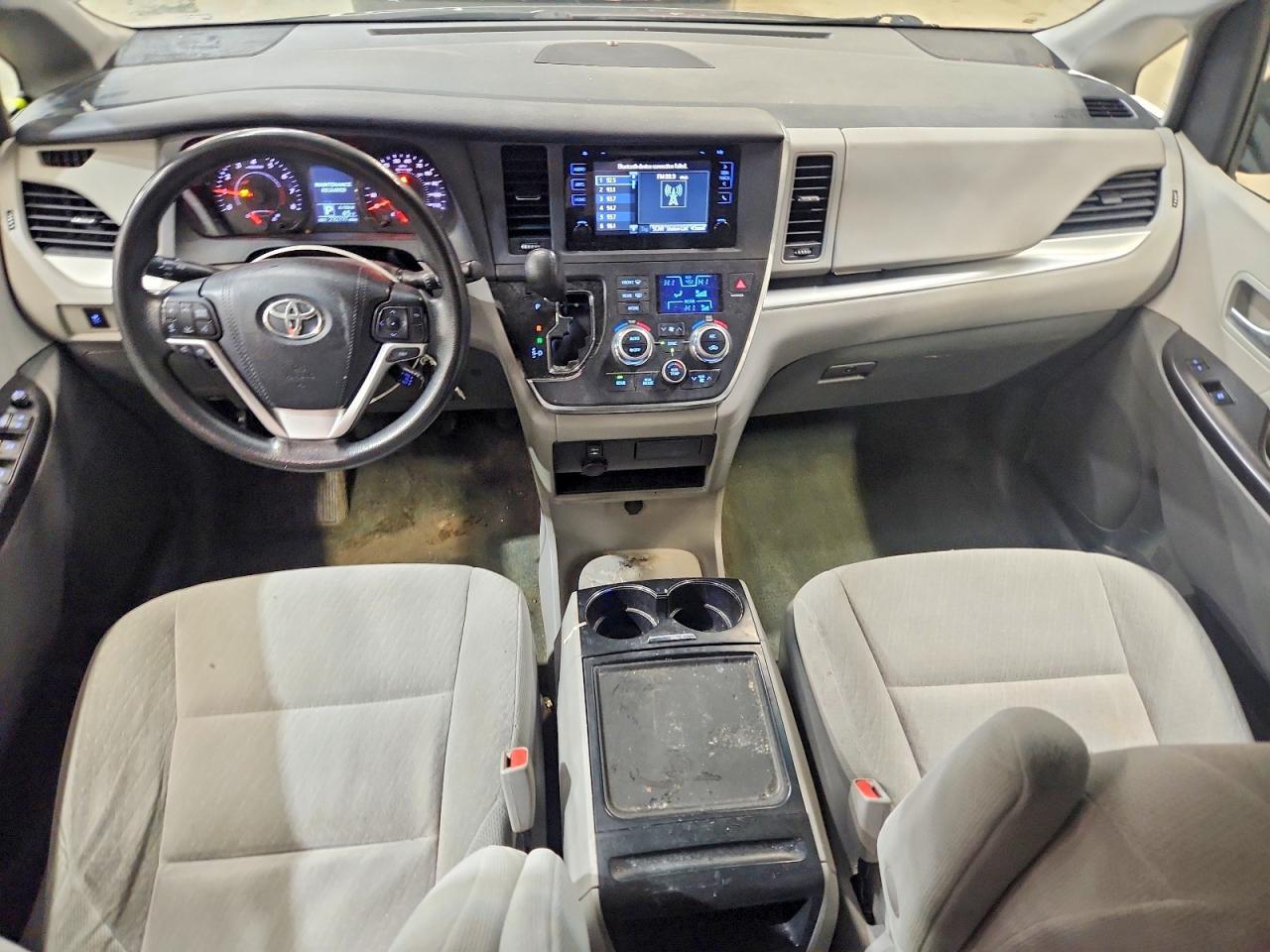 2015 TOYOTA SIENNA — фото 8