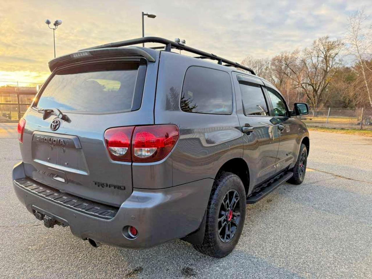 TOYOTA SEQUOIA
