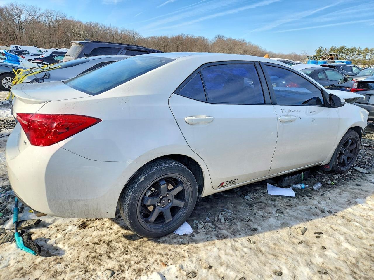 2019 TOYOTA COROLLA — фото 3