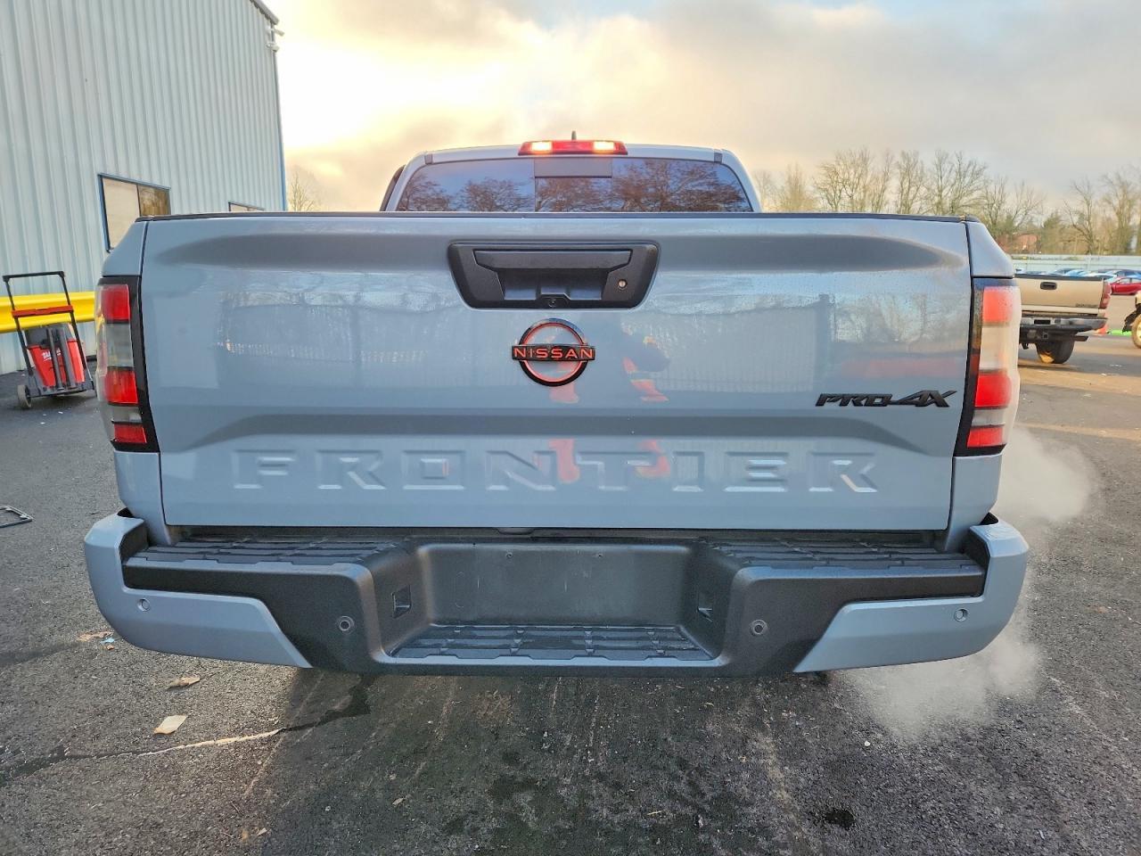 NISSAN FRONTIER