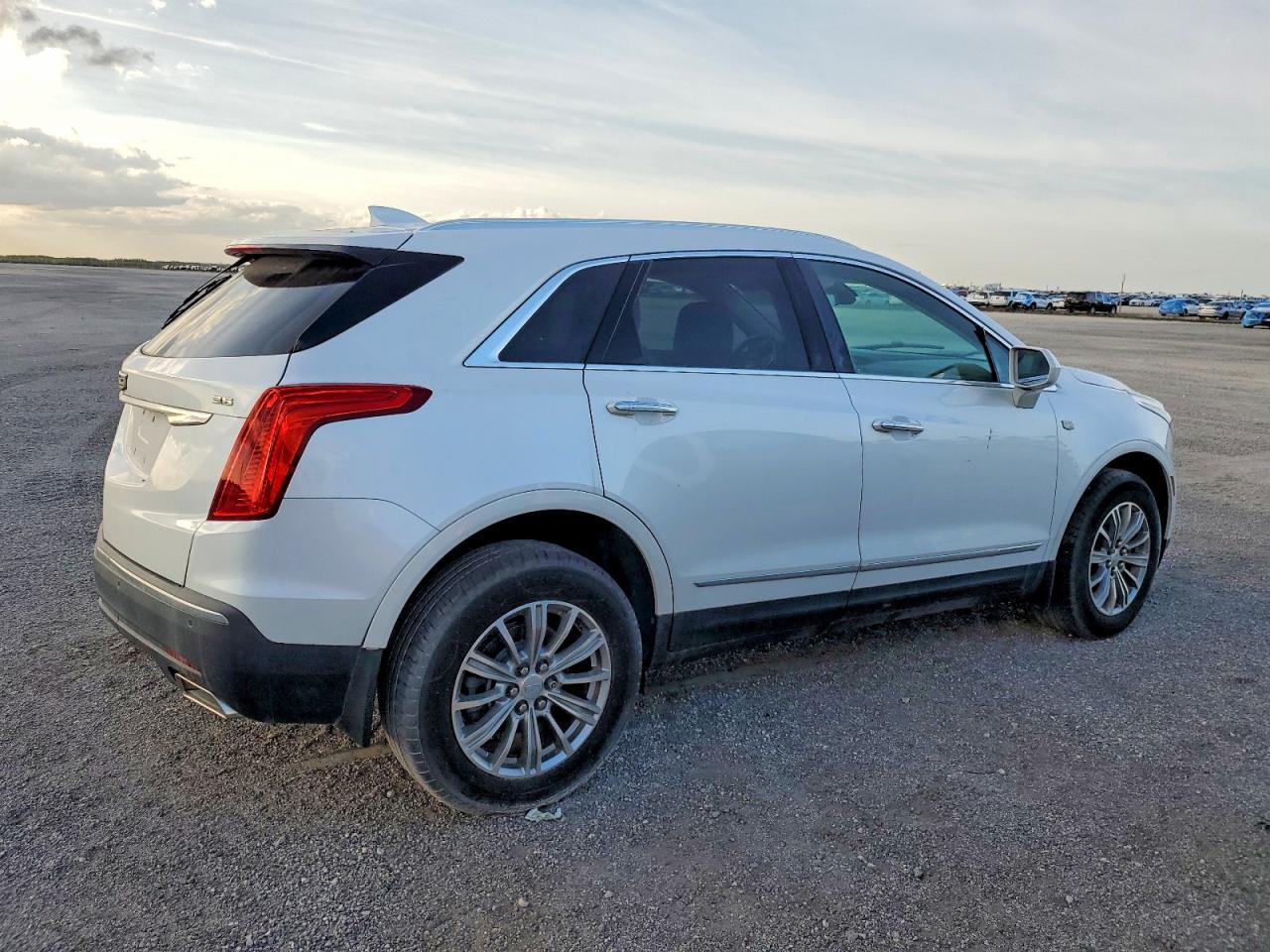 2019 CADILLAC XT5 — фото 3