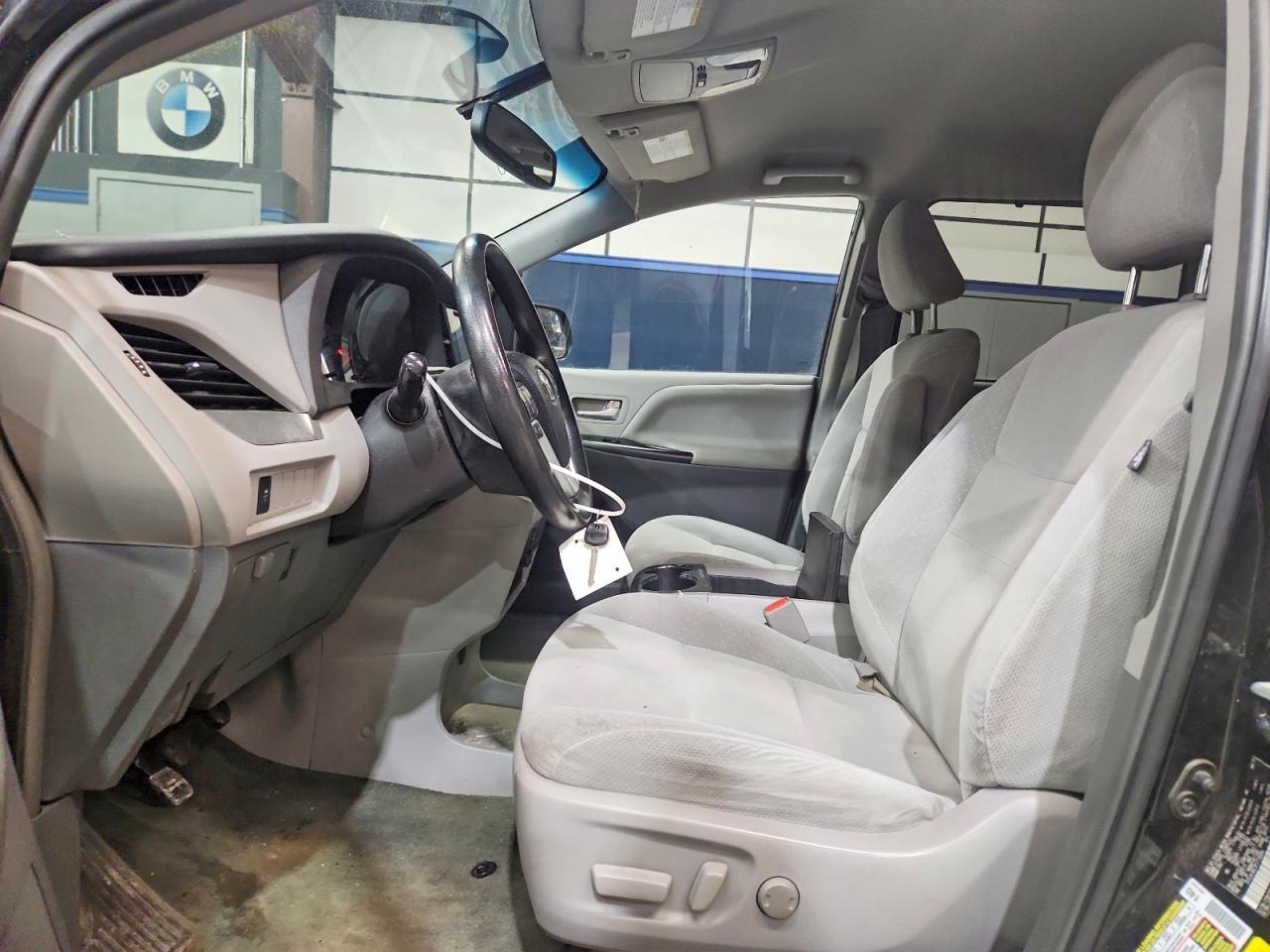 2015 TOYOTA SIENNA — фото 7