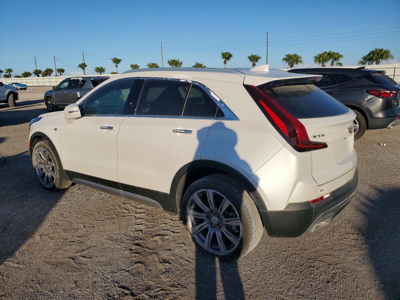 2019 CADILLAC XT4 — фото 2