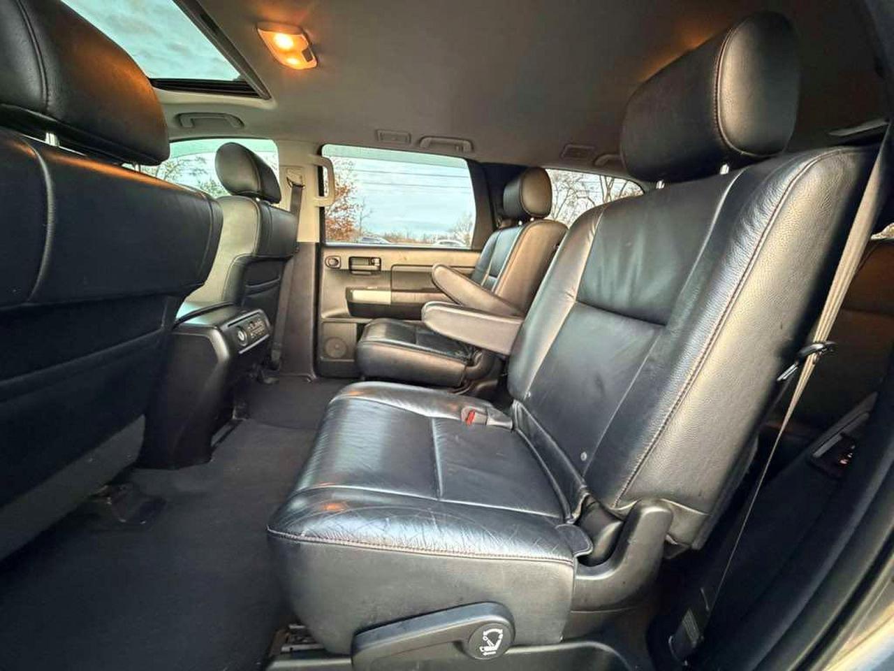 TOYOTA SEQUOIA