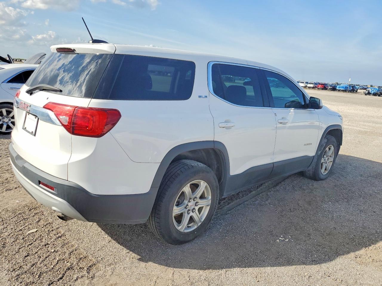 2018 GMC ACADIA — фото 3
