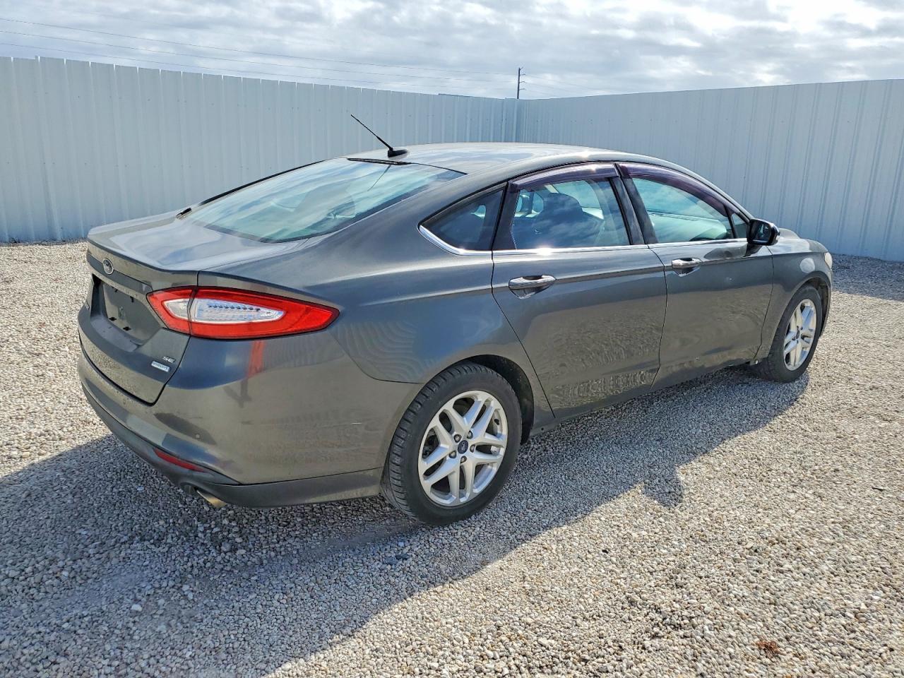 FORD FUSION