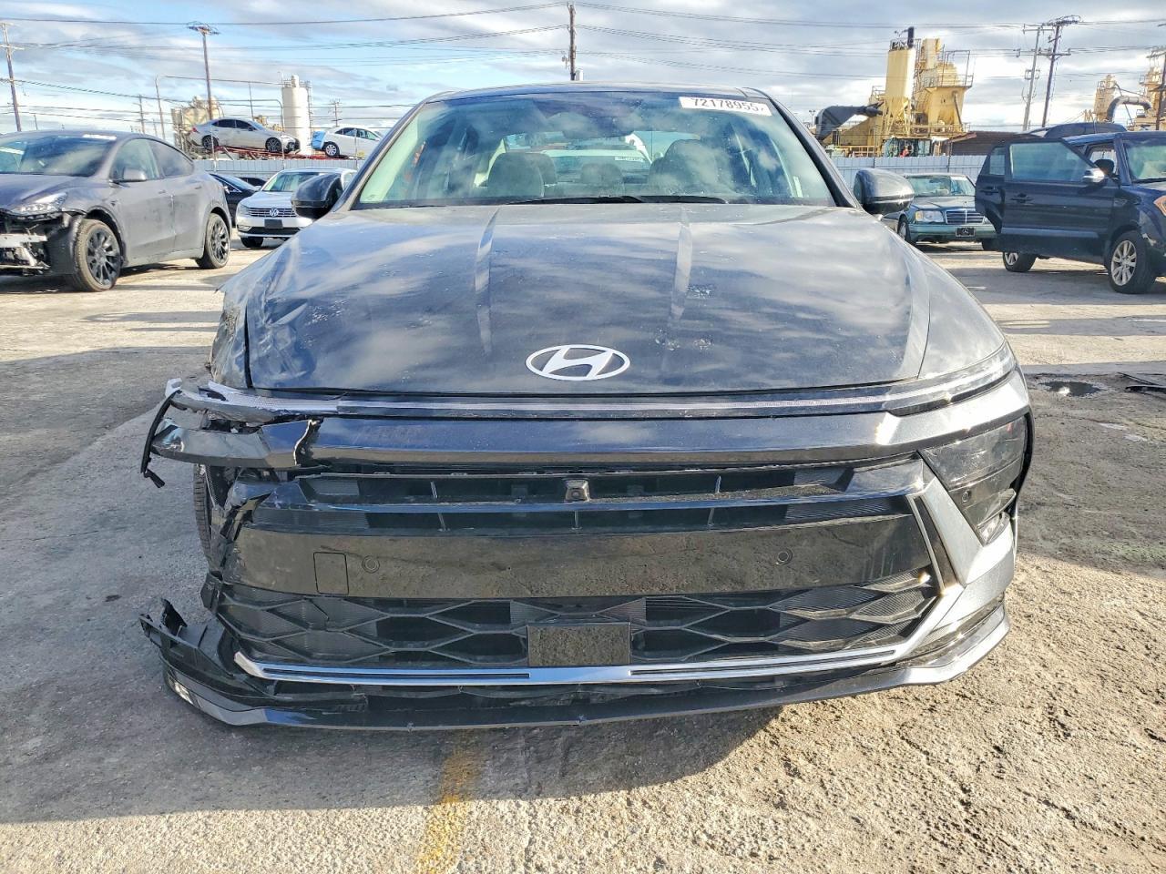 HYUNDAI SONATA HYBRID