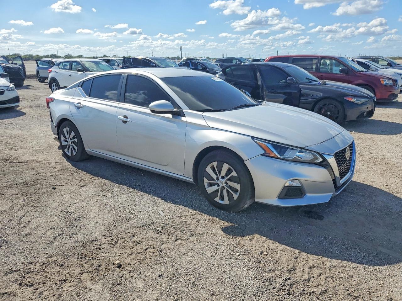 2020 NISSAN ALTIMA — фото 4