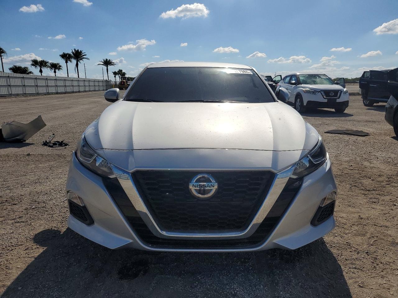 2020 NISSAN ALTIMA — фото 5