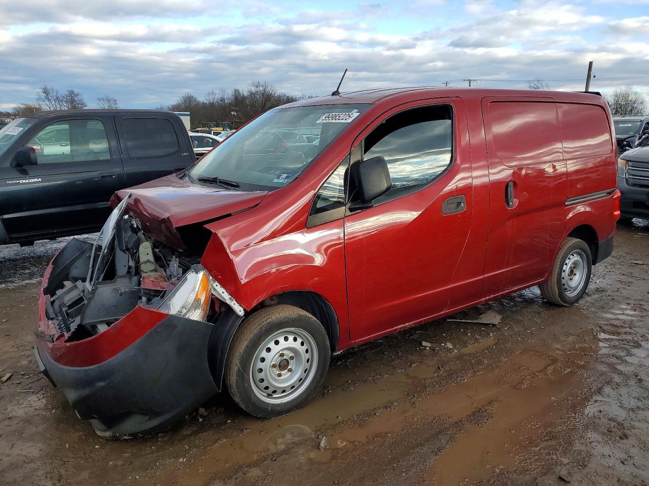 NISSAN NV200
