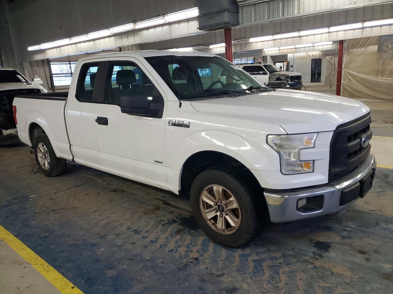 2015 FORD F-150 — фото 4