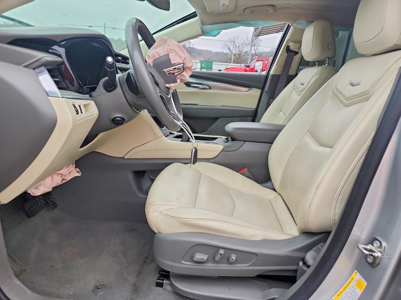 CADILLAC XT5