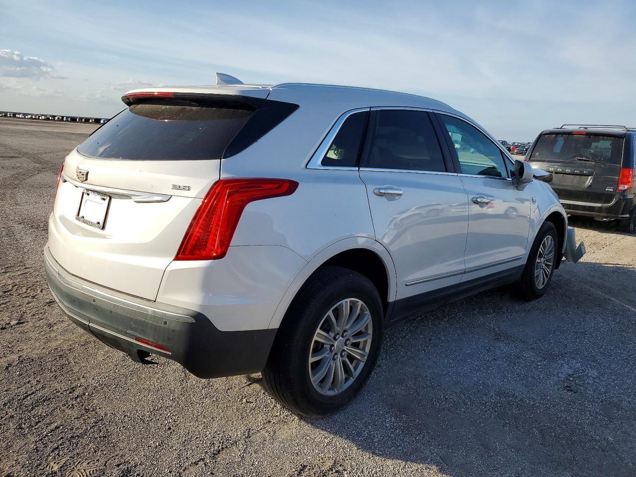 2018 CADILLAC XT5 — фото 3