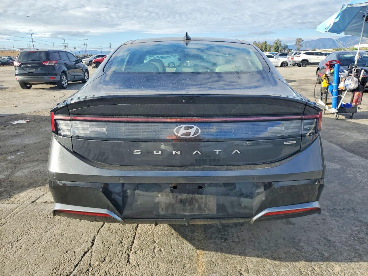 HYUNDAI SONATA HYBRID