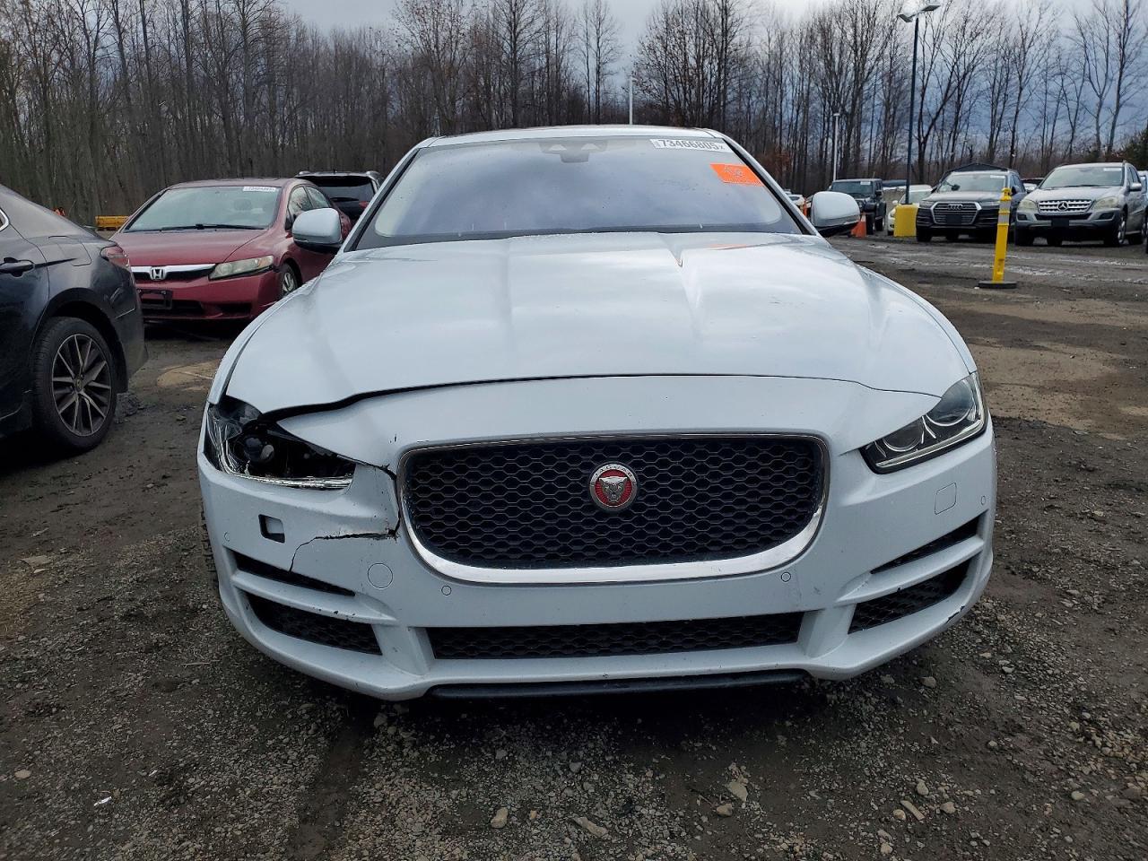 JAGUAR XE