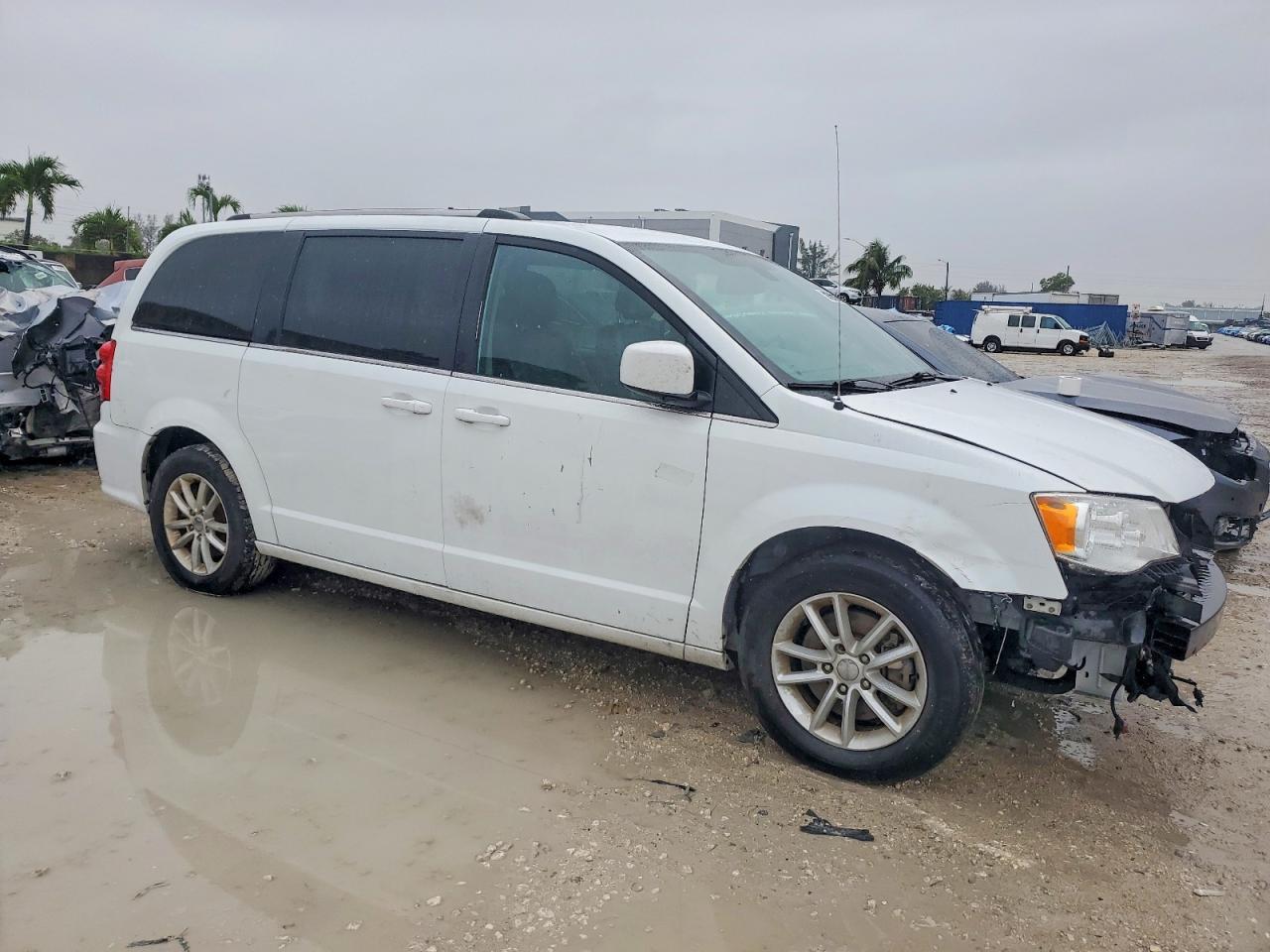 2019 DODGE GRAND CARAVAN — фото 4