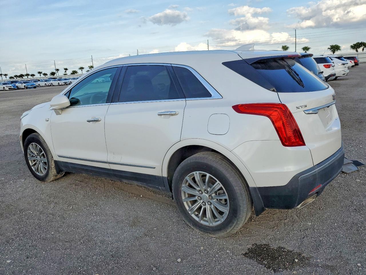 2019 CADILLAC XT5 — фото 2