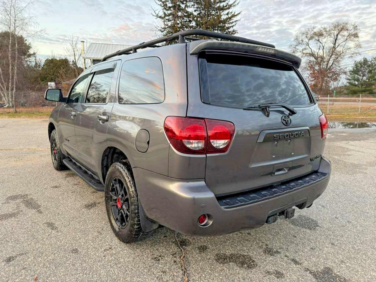 TOYOTA SEQUOIA