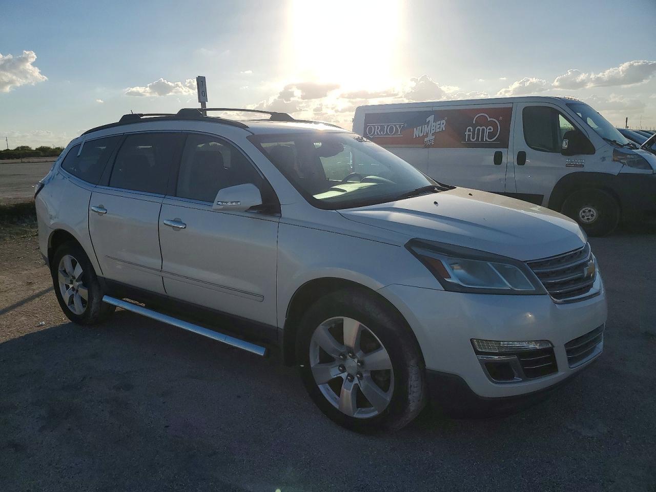 2015 CHEVROLET TRAVERSE — фото 4