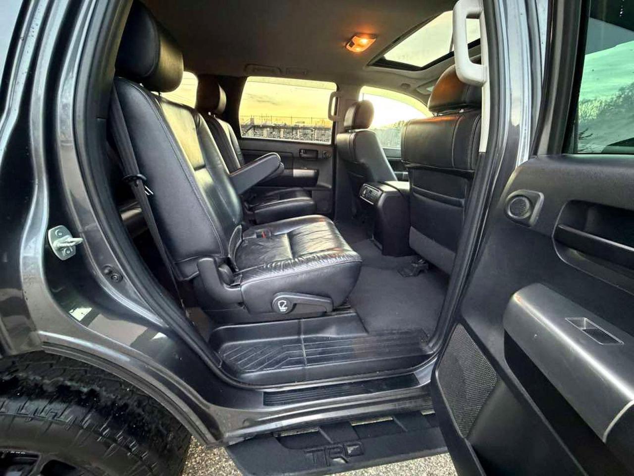 TOYOTA SEQUOIA