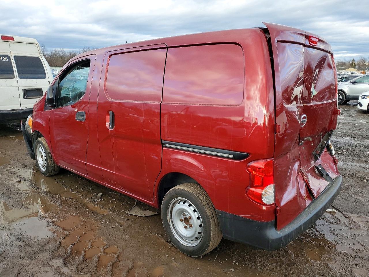 NISSAN NV200