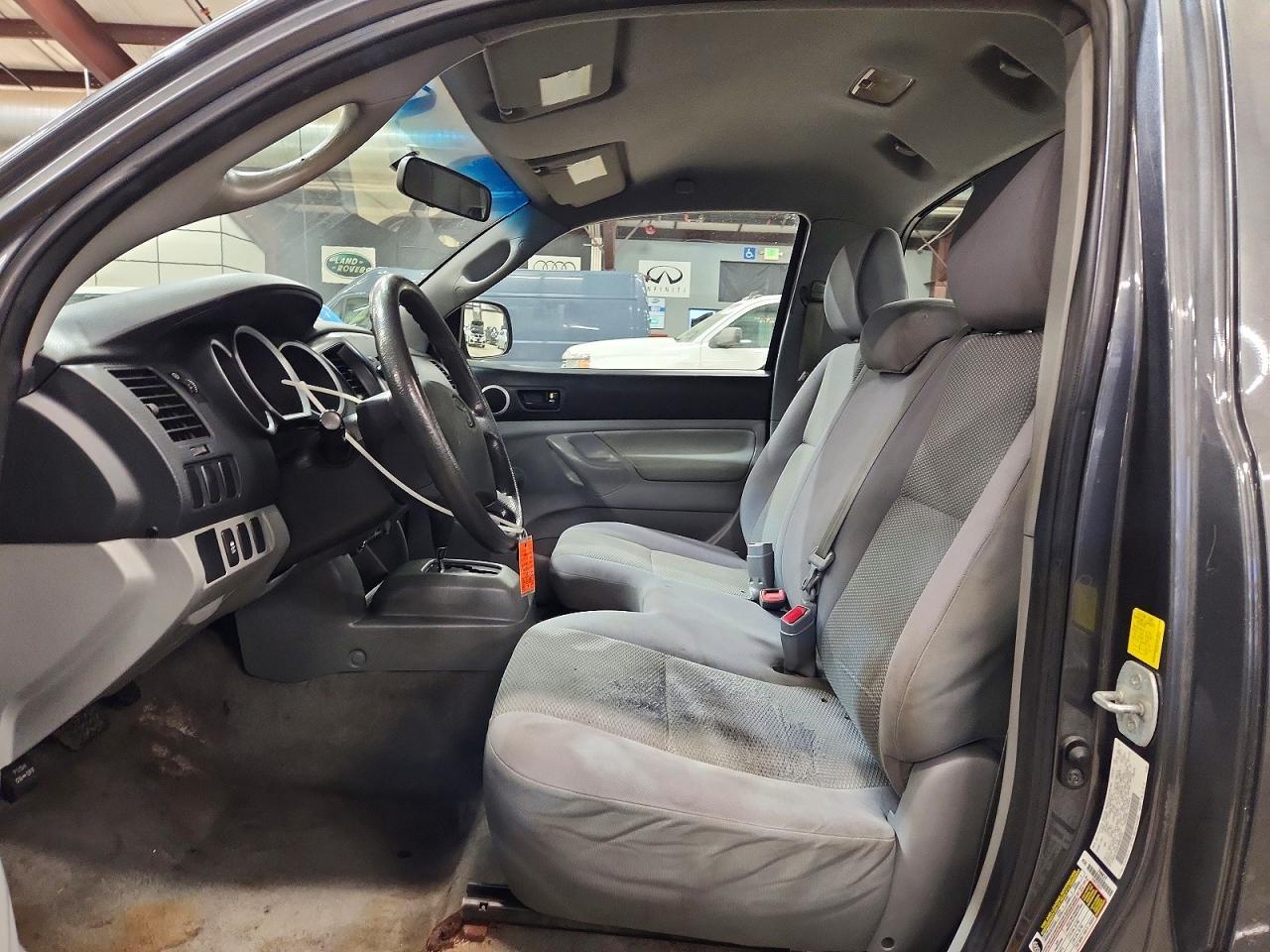 TOYOTA TACOMA