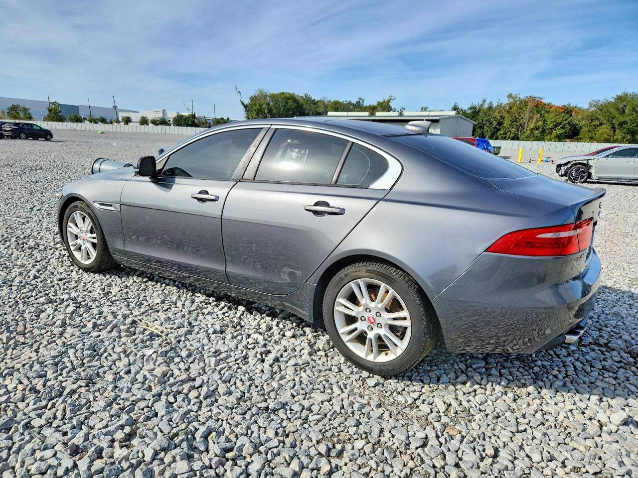 2017 JAGUAR XE — фото 2