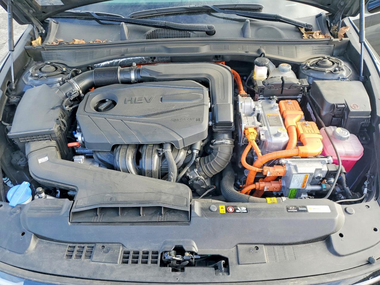 HYUNDAI SONATA HYBRID