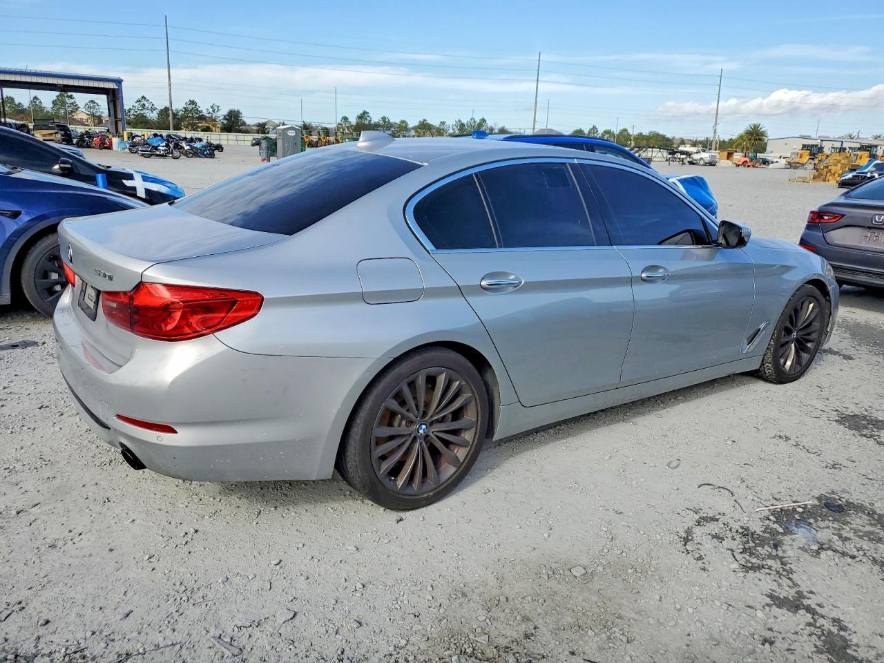 BMW 5 SERIES
