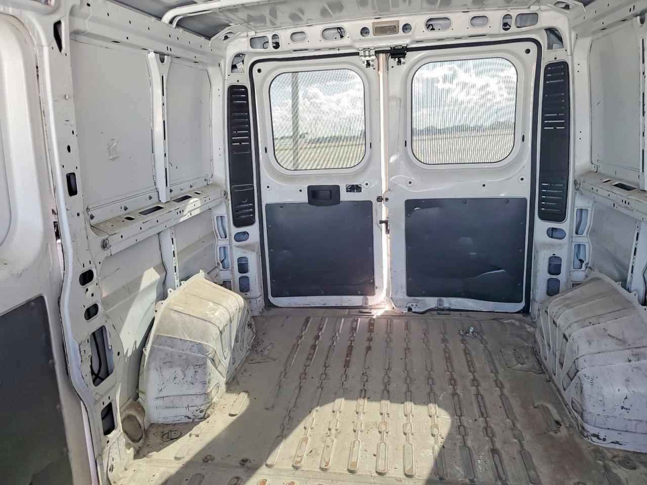 2019 RAM PROMASTER 1500 — фото 10