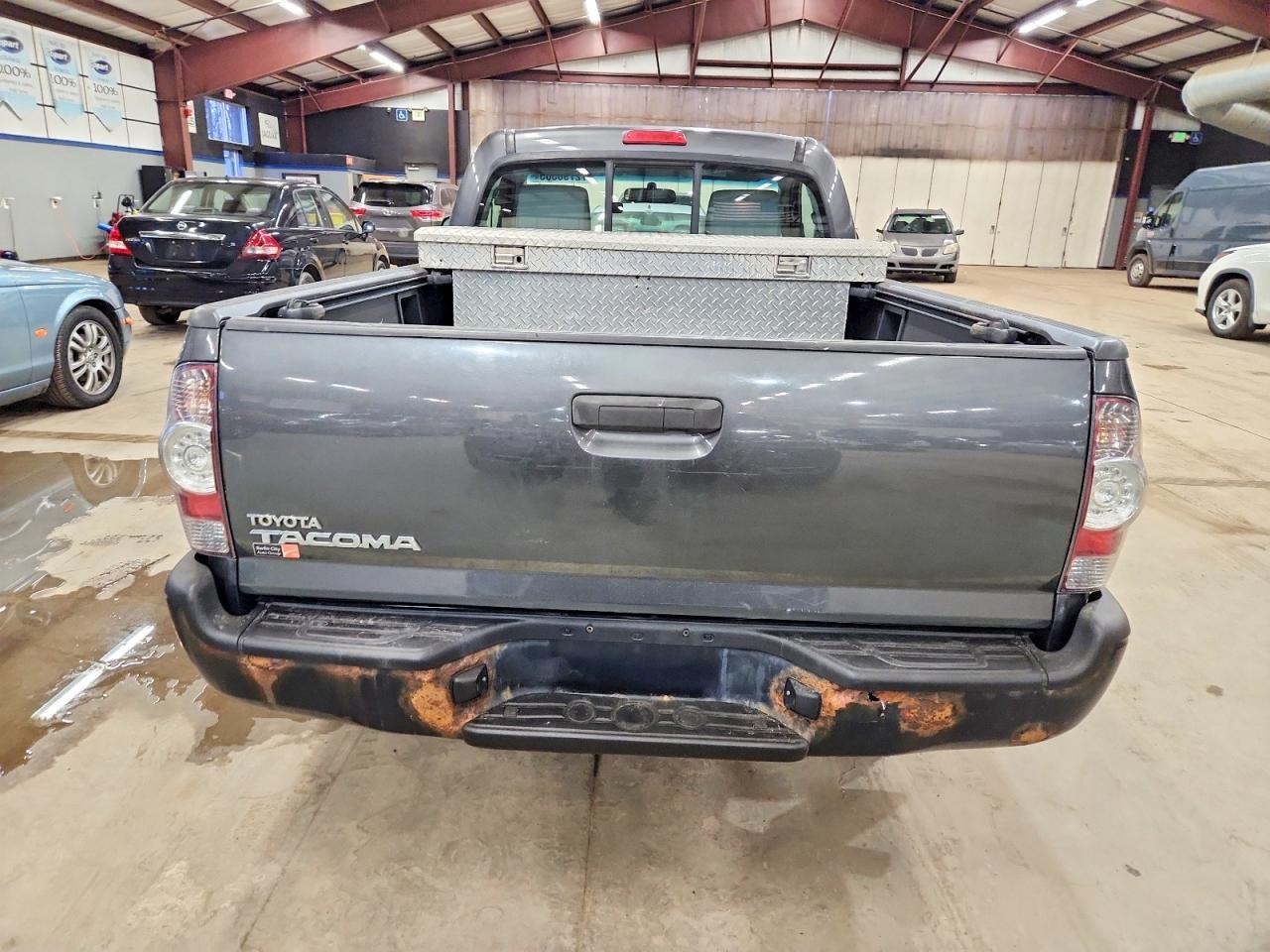 TOYOTA TACOMA