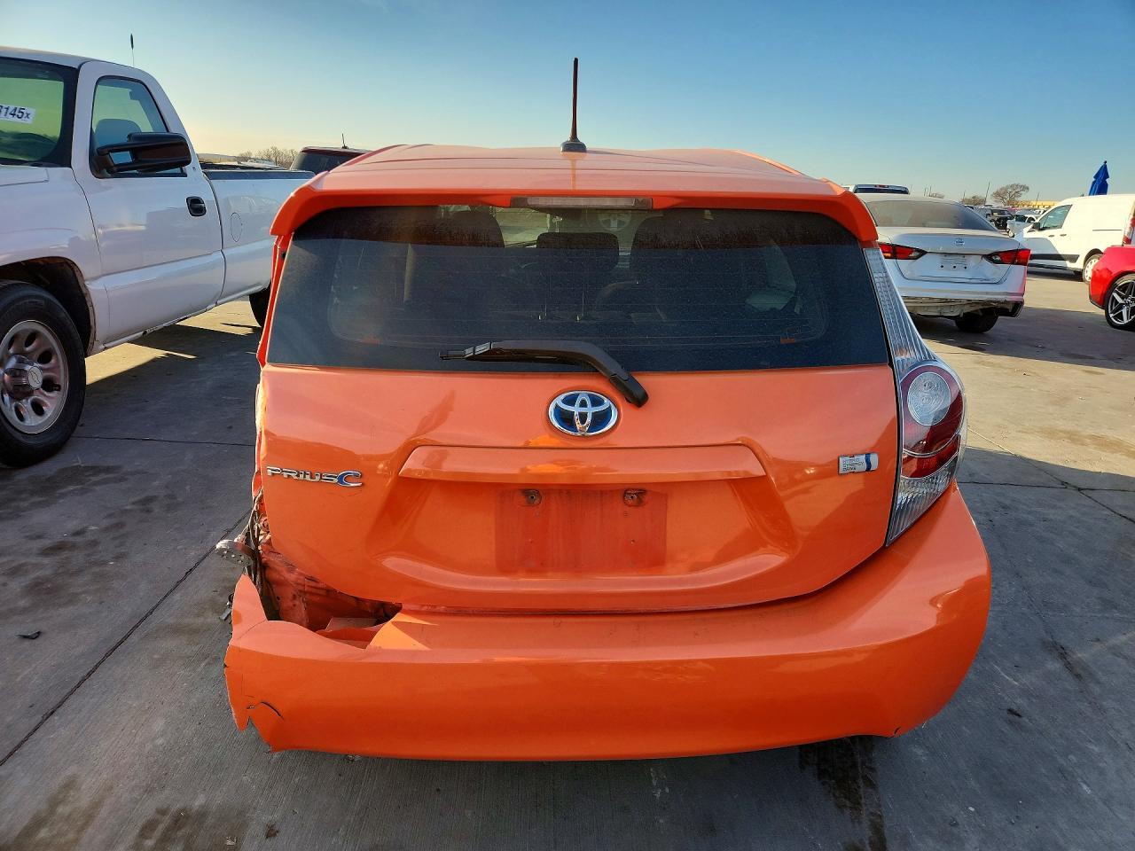 2013 TOYOTA PRIUS C — фото 6
