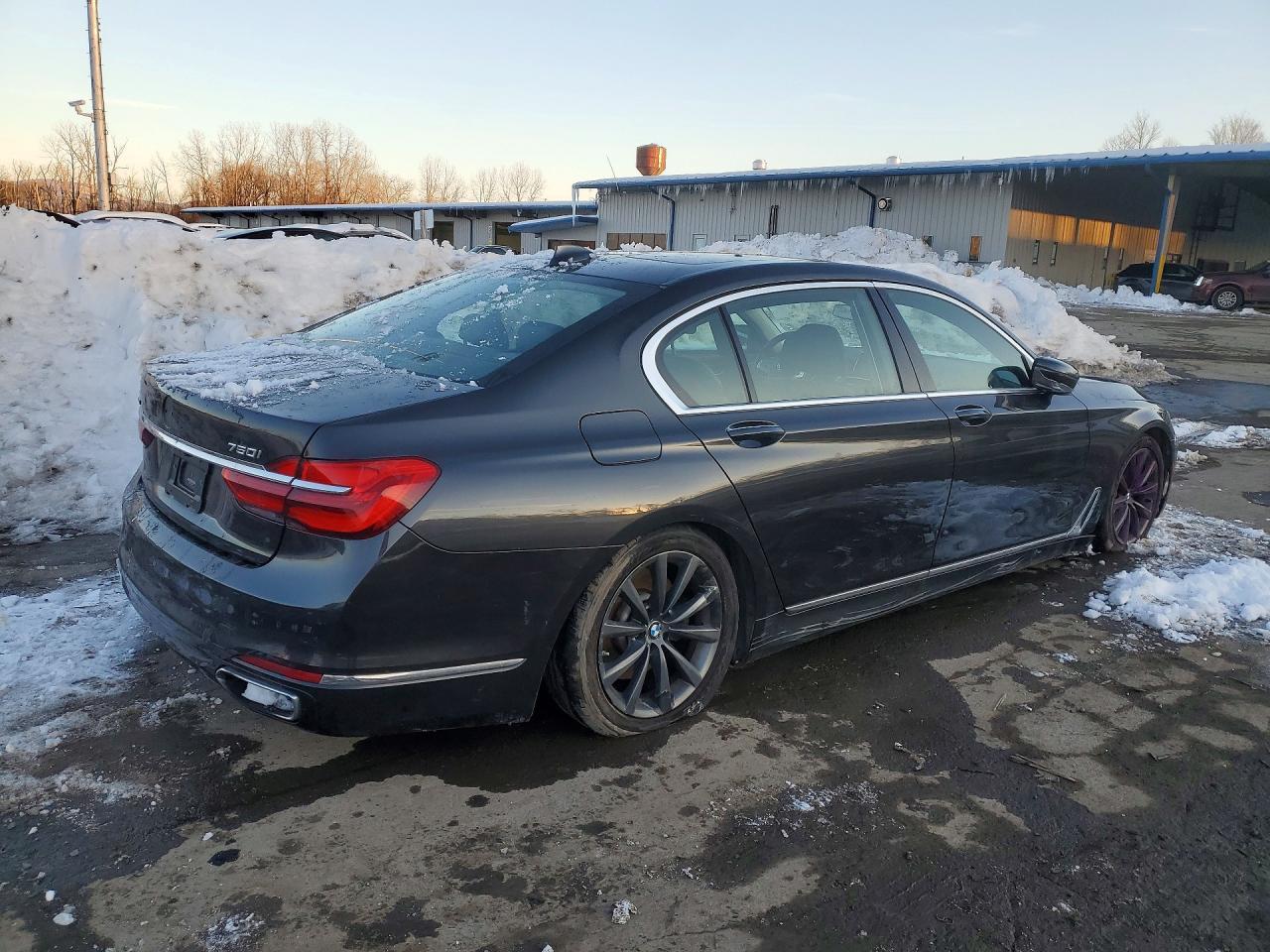 2018 BMW 7 SERIES — фото 3