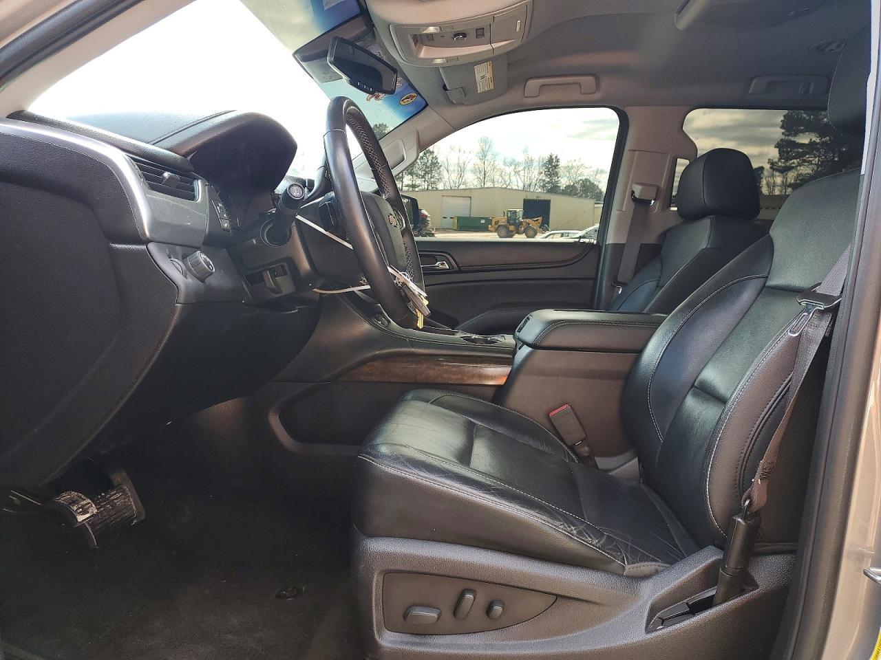 CHEVROLET SUBURBAN