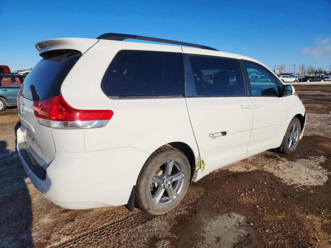 2014 TOYOTA SIENNA — фото 3