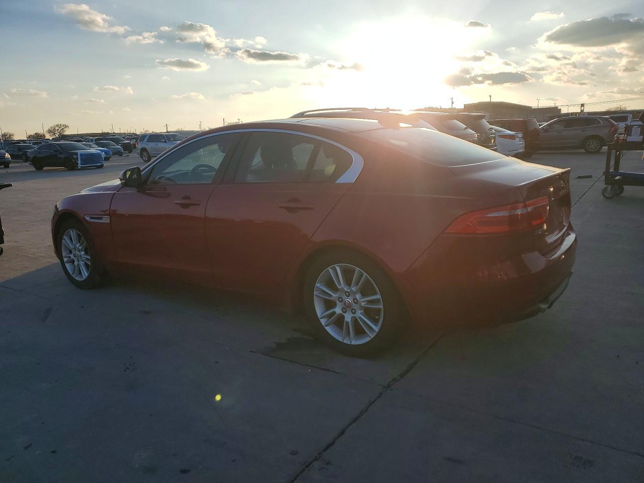 2018 JAGUAR XE — фото 2