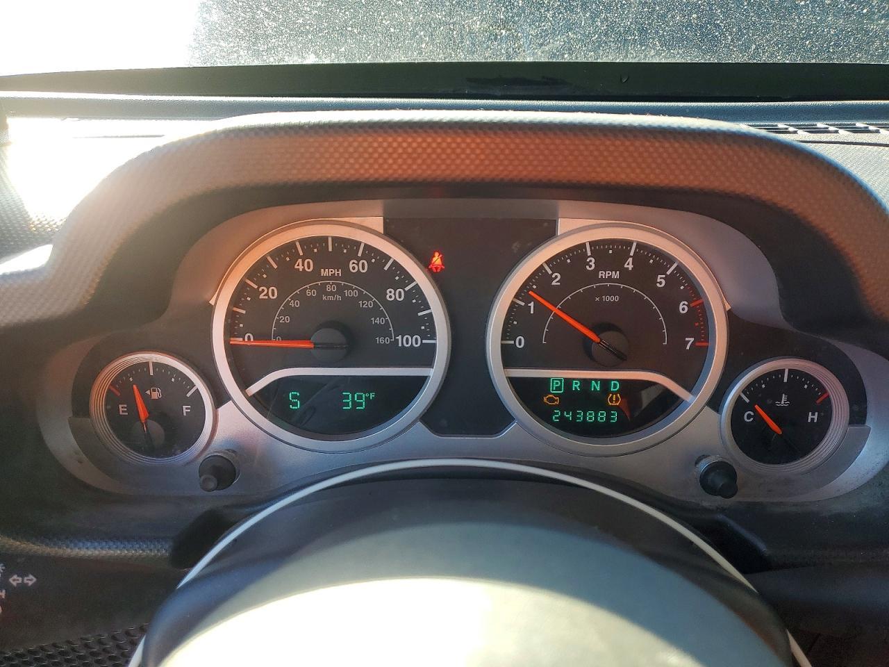 2010 JEEP WRANGLER — фото 9