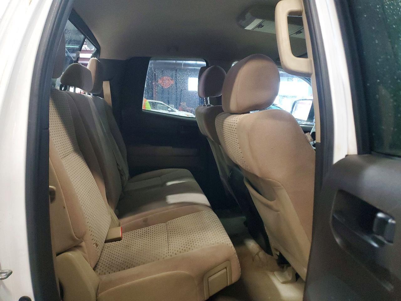 2010 TOYOTA TUNDRA — фото 10