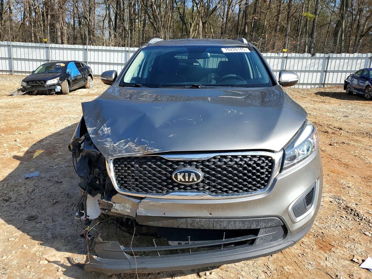 2016 KIA SORENTO — фото 5