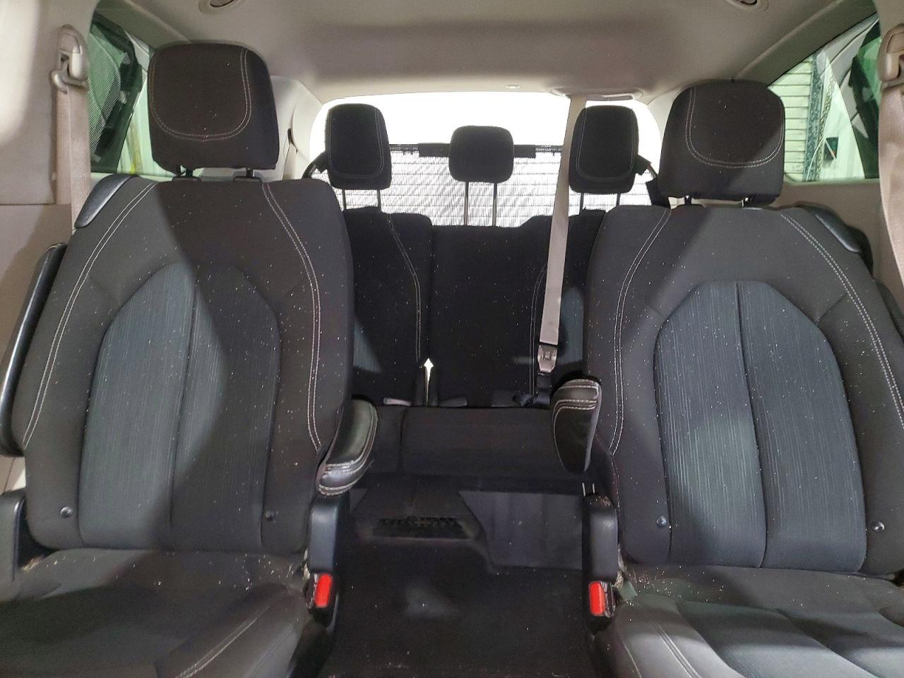 2022 CHRYSLER VOYAGER — фото 10