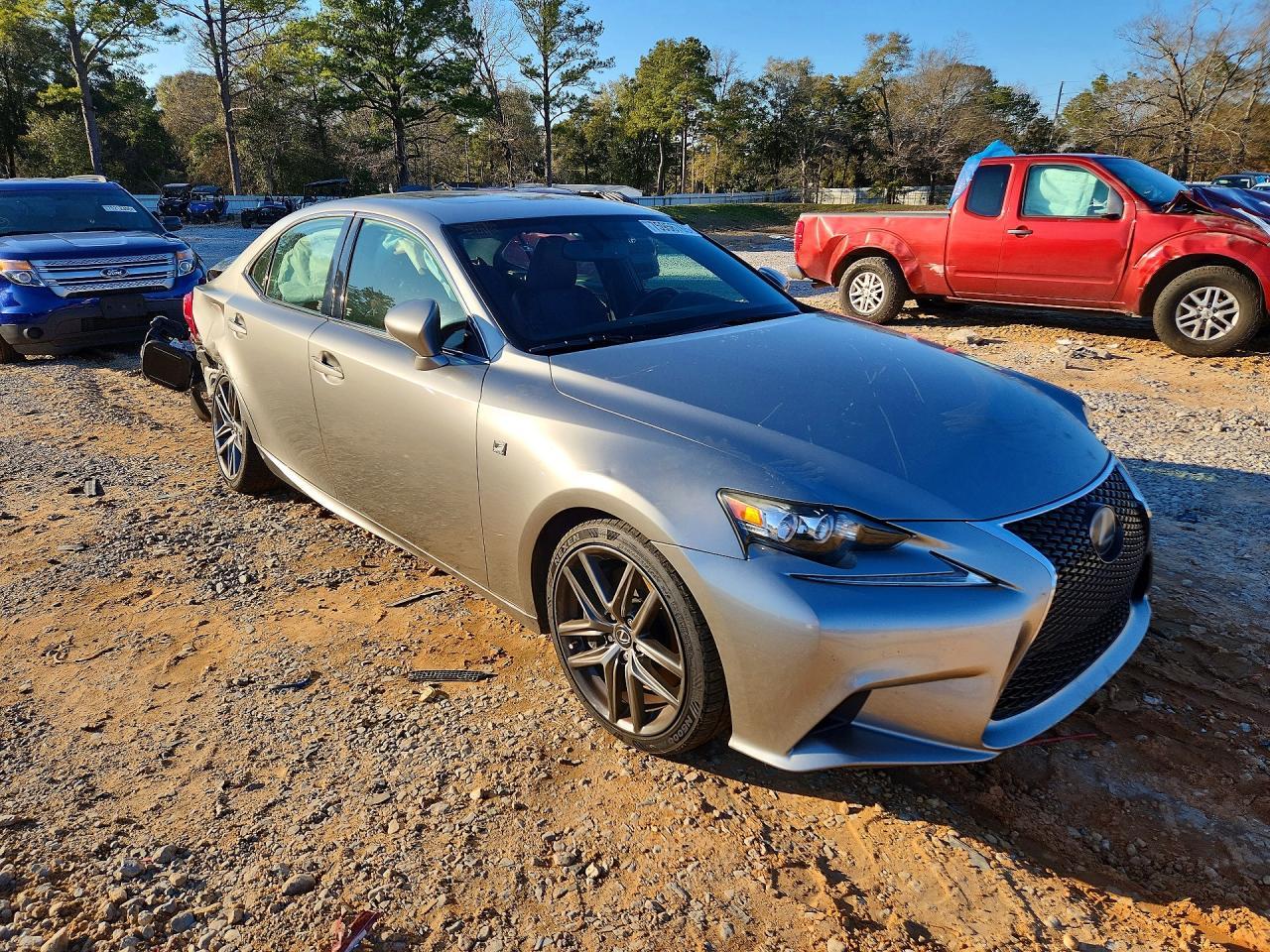 LEXUS IS 200T