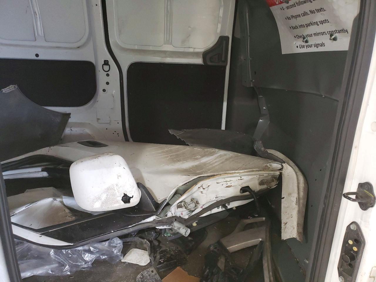 NISSAN NV200