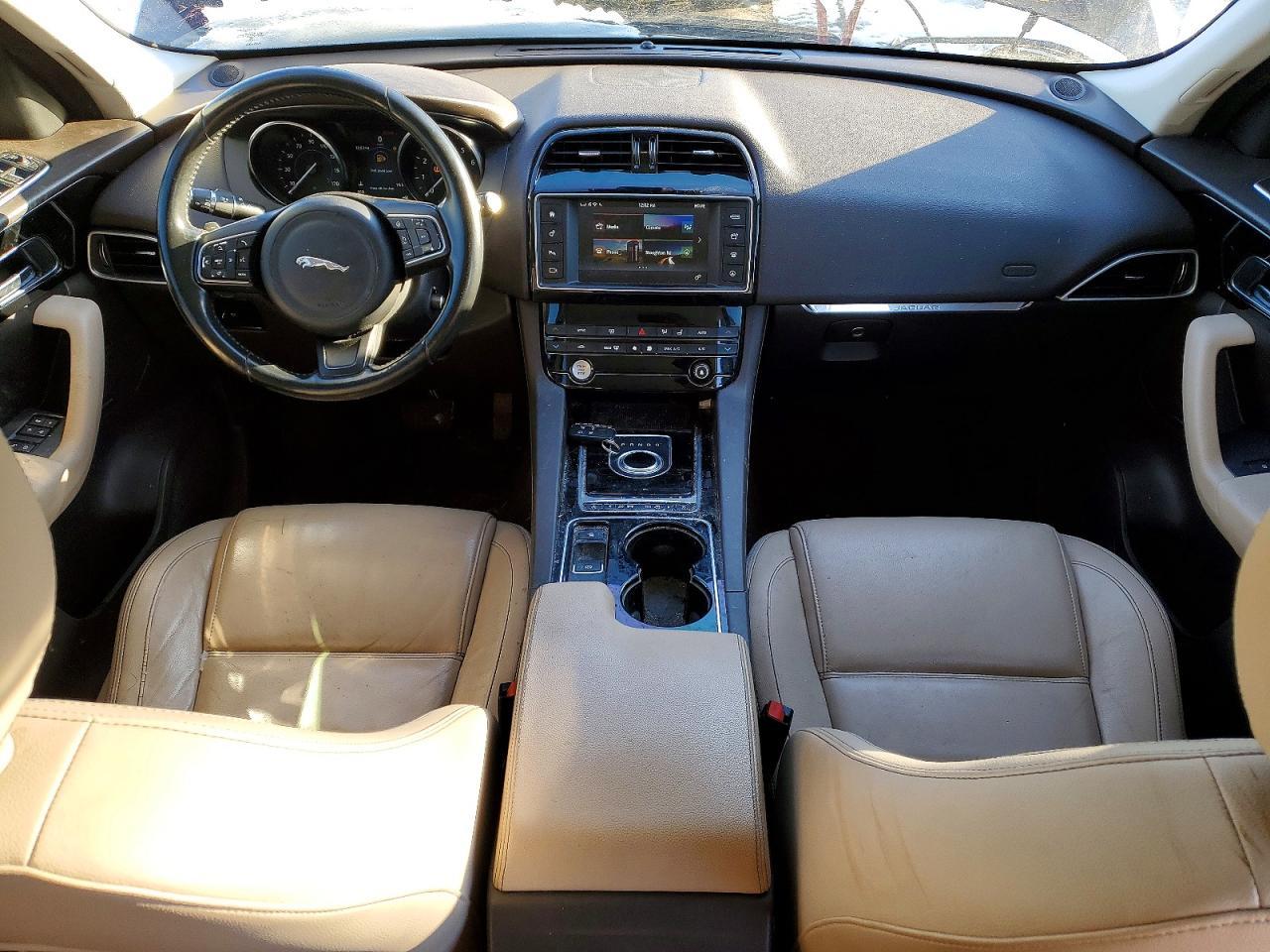 2017 JAGUAR F-PACE — фото 8