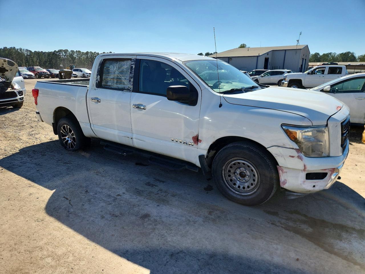 NISSAN TITAN